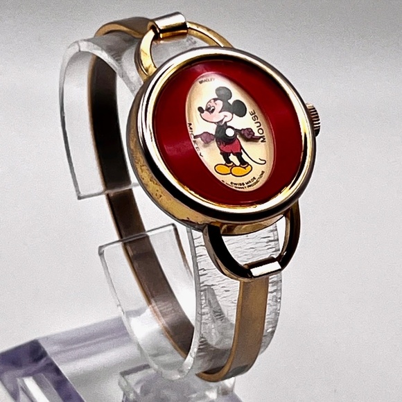 Vintage Bradley Collectable 70'S Mickey Mouse Mechanical Red Gold Ladies watch - Picture 3 of 9
